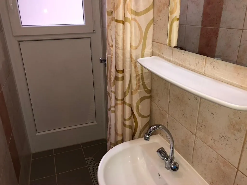 Kalvin Vendegszobak Debrecen Guest house