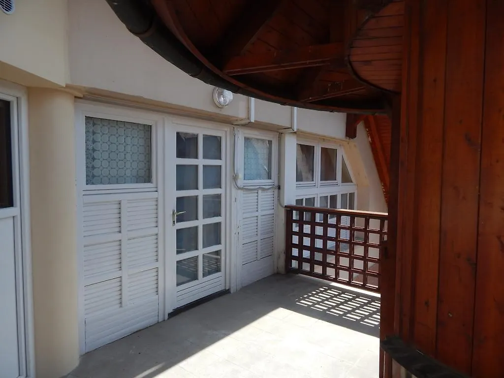 Kalvin Vendegszobak Debrecen Guest house