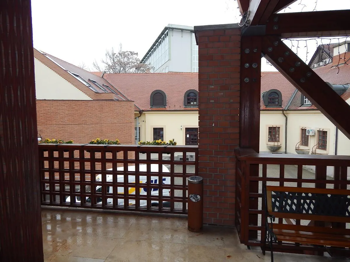 *** Guest house Kalvin Vendegszobak Debrecen Hungary